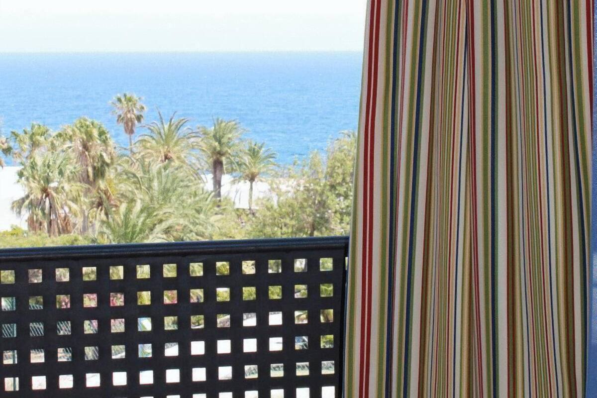 1 bedroom, in-room safe, desk, iron/ironing board