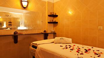 Sauna, Turkish bath/hammam, body treatments, body scrubs, facials