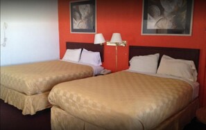 スタンダード ルーム クイーンベッド 2 台