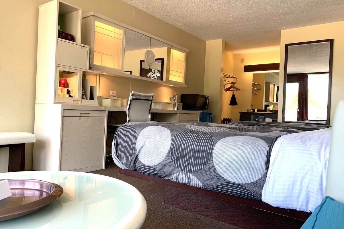 desk, soundproofing, iron/ironing board, free wifi