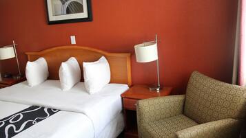 Premium bedding, desk, cribs/infant beds, free WiFi