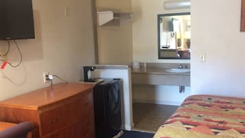 标准房, 2 张双人床, 无烟房 | 免费 WiFi、床单、闹钟