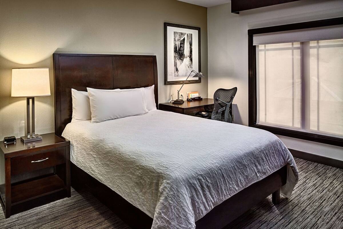 Desk, blackout drapes, iron/ironing board, free WiFi