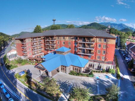 Hilton Garden Inn Gatlinburg - Image 17