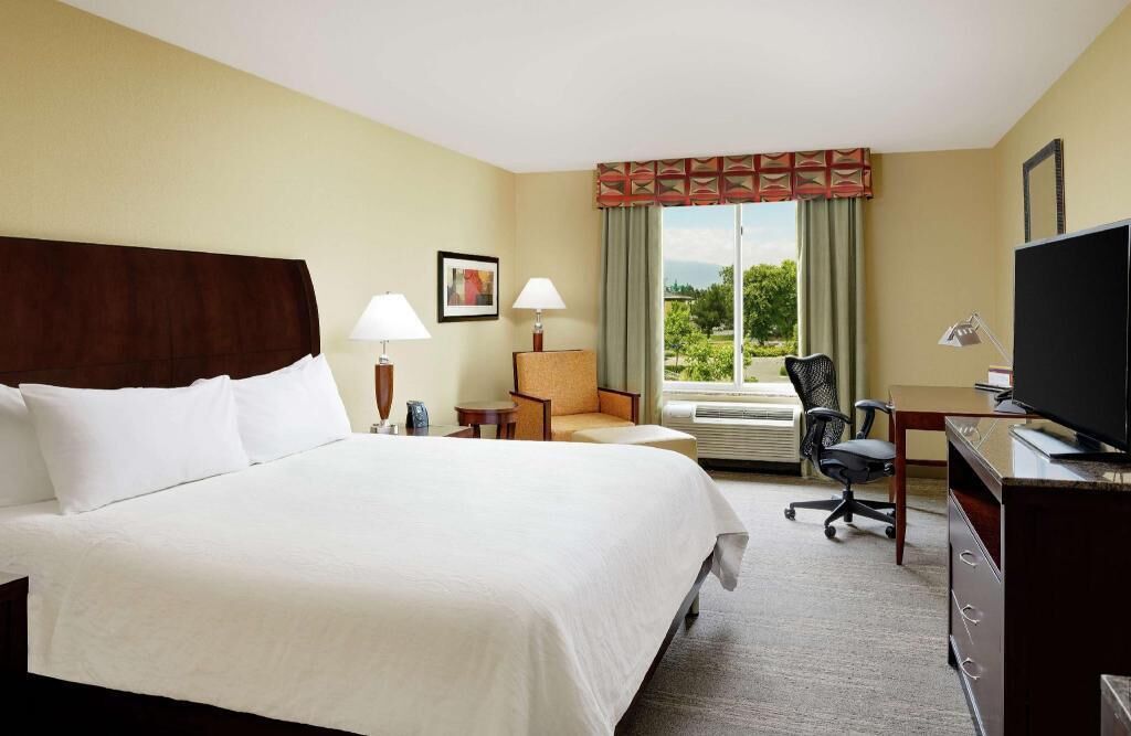 Premium bedding, down duvets, in-room safe, desk