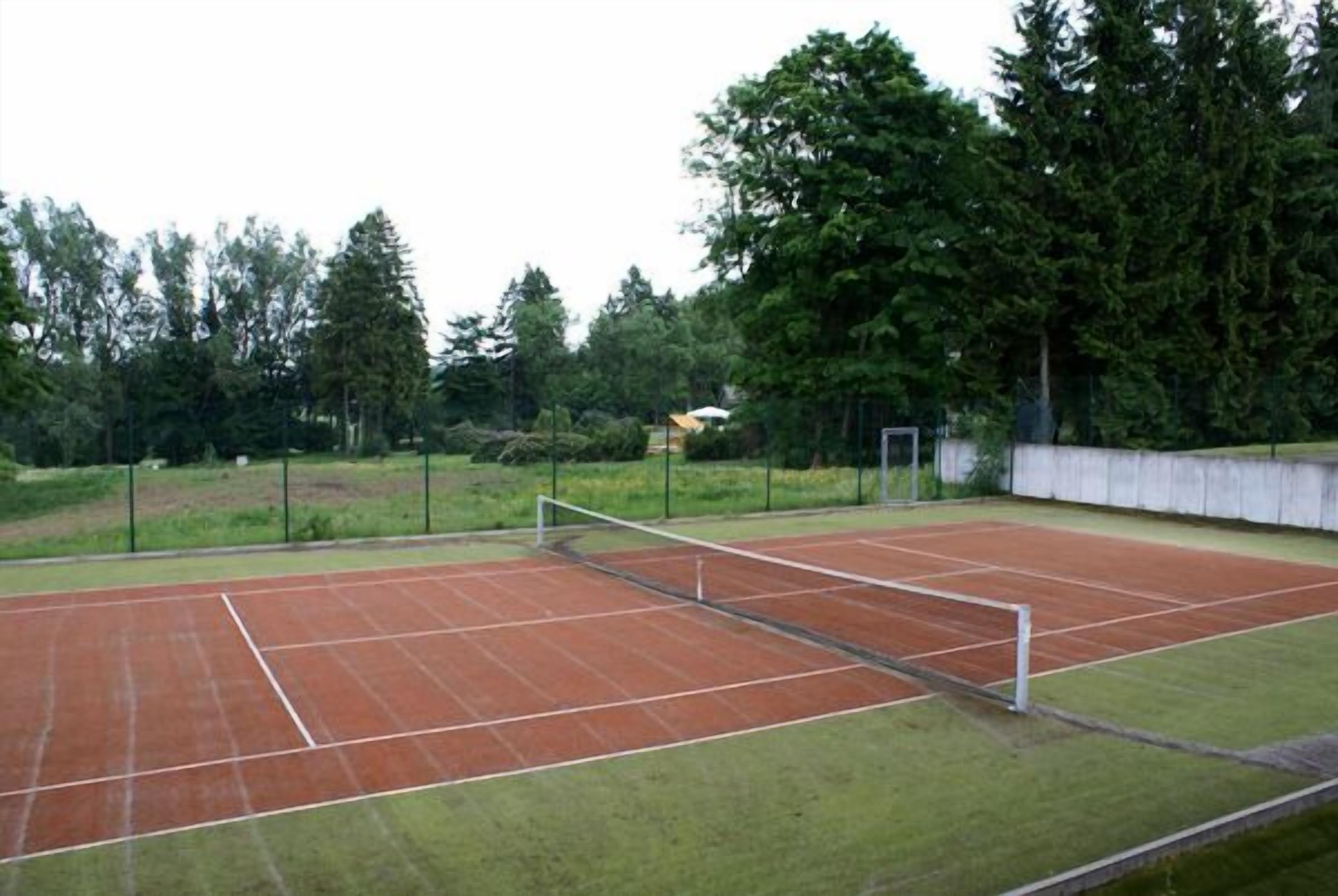 tennis court