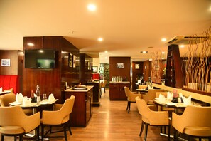 Restaurant - Royal Orchid Suites (Bengaluru)