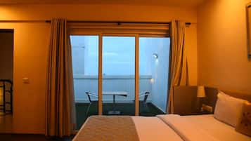 Elite Duplex | 1 bedroom, Egyptian cotton sheets, premium bedding, minibar