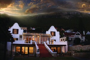 Premier House, 6 Bedrooms, Sea View | In-room safe, free WiFi, bed sheets