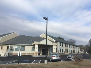Exterior - Best Western Hampshire Inn (Seabrook)