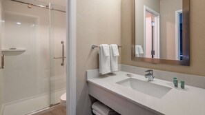 Suite, 2 Queen Beds, Non Smoking, Refrigerator & Microwave (with Sofabed) | Bathroom | Free toiletries, towels - Best Western Hampshire Inn (Seabrook)