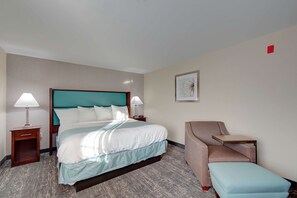 Standard Room, 1 King Bed, Non Smoking, Refrigerator & Microwave | Premium bedding, individually decorated, individually furnished, desk