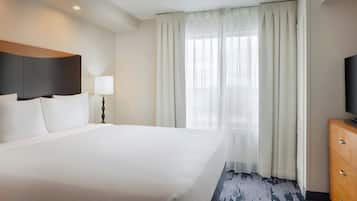 Suite, 1 Bedroom | Desk, iron/ironing board, free cribs/infant beds, free WiFi