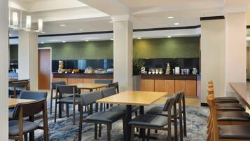 Desayuno continental incluido todos los días