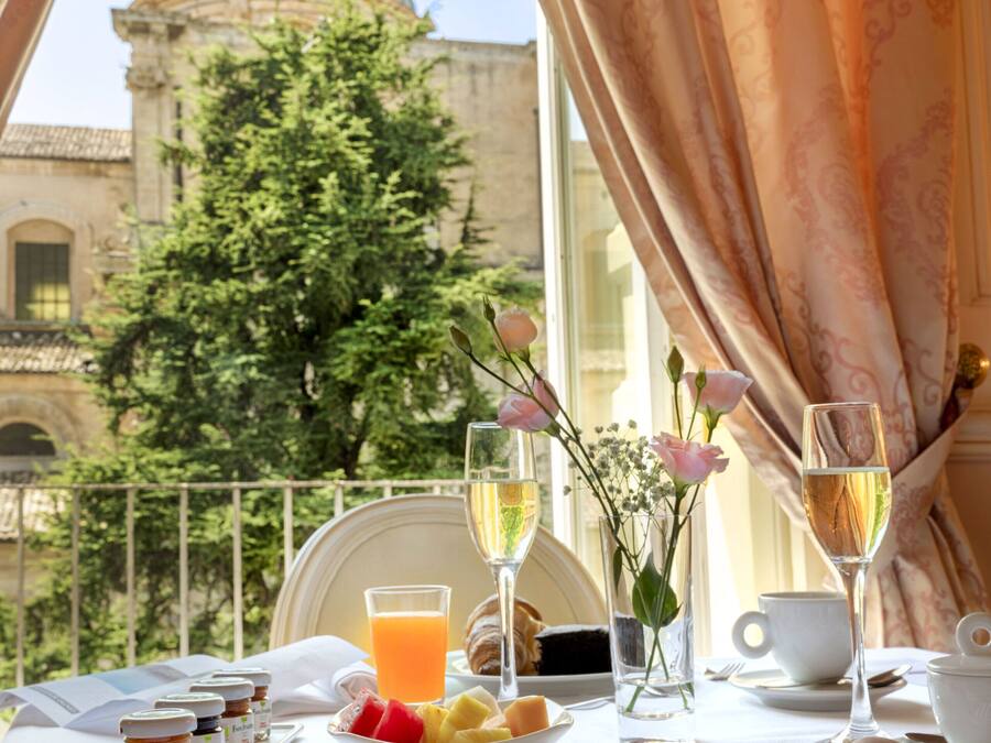 Petit déjeuner buffet servi tous les jours en supplément