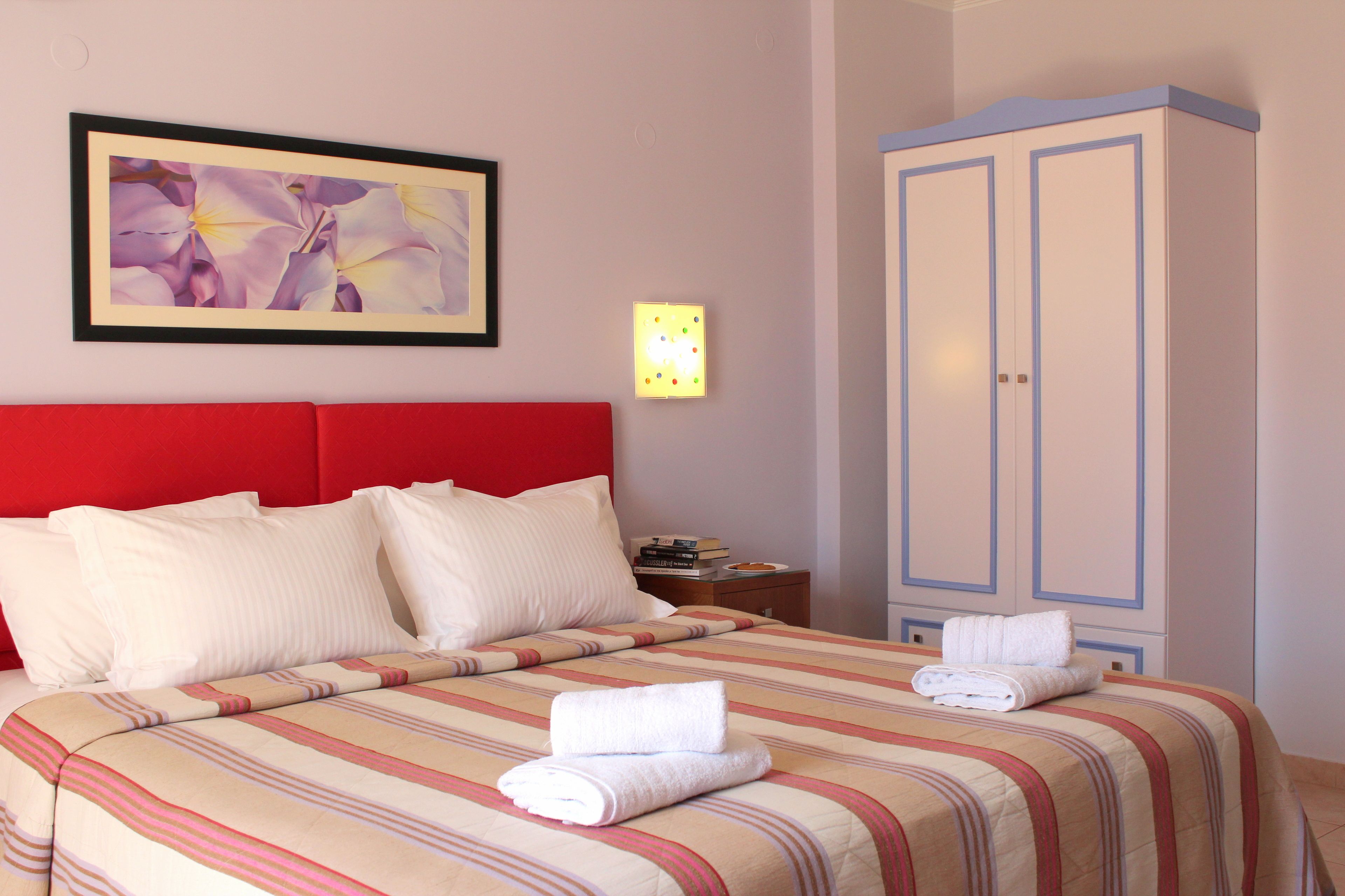 superior double room, ground floor | 1 bedroom, premium bedding, in-room safe, soundproofing