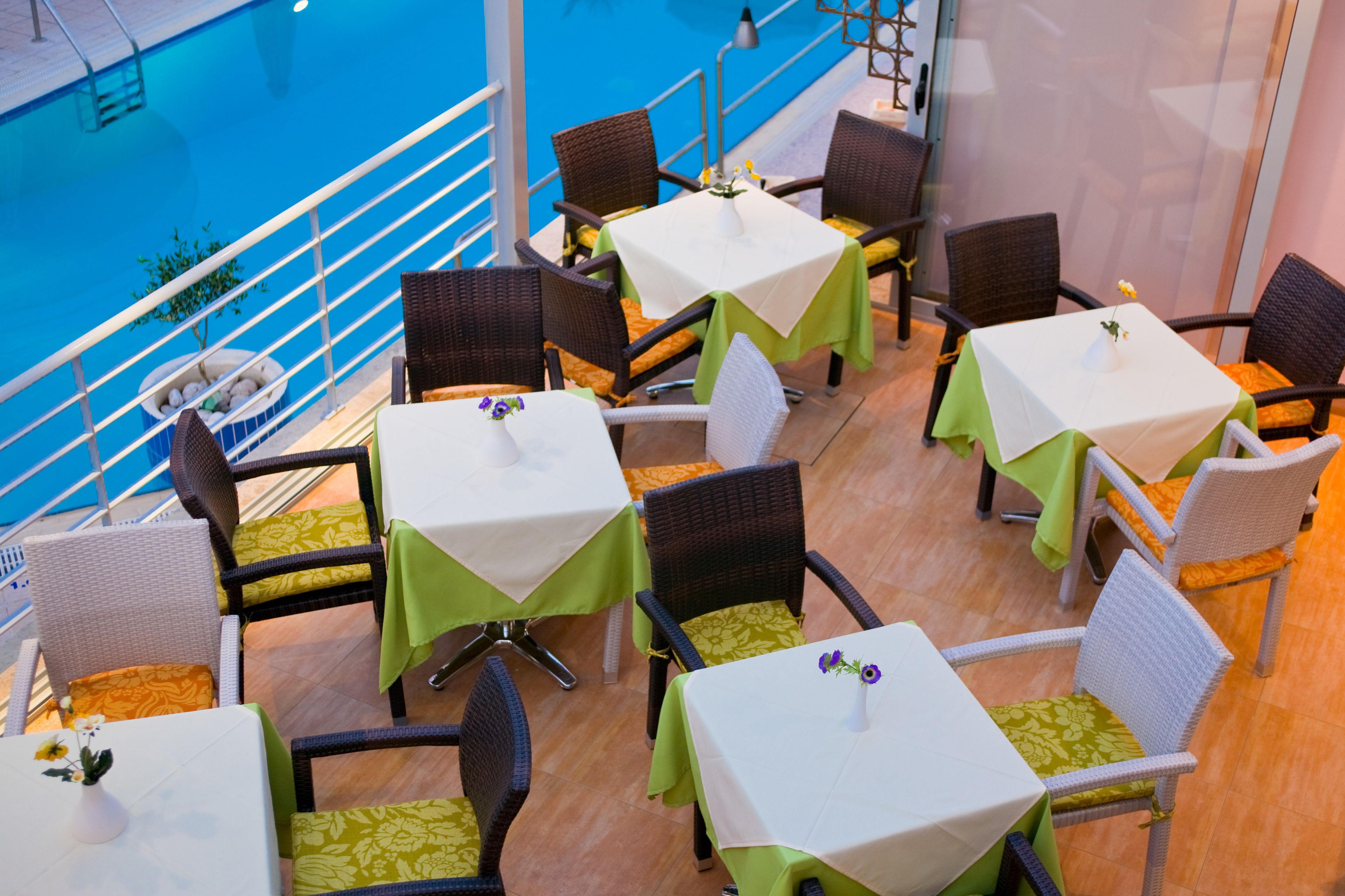 daily buffet breakfast for a fee