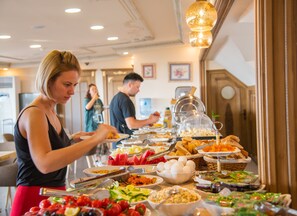 Bữa sáng buffet