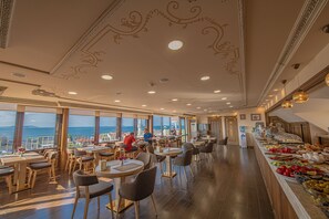 Breakfast area - Kaftan Hotel (Istanbul)