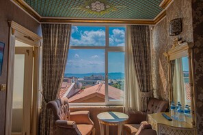 Standard Room, 1 Bedroom, Non Smoking, Sea View | Bathroom shower