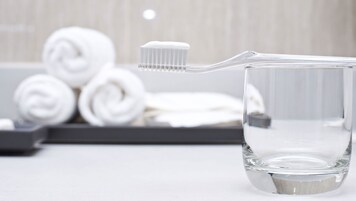 淋浴/盆浴组合、毛巾