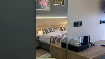 Dobbeltværelse - havudsigt | Premium-sengetøj, senge med topmadrasser, pengeskab på værelset