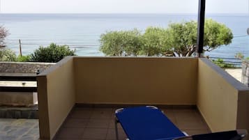 Studio, osittainen merinÀköala | Terassi/patio