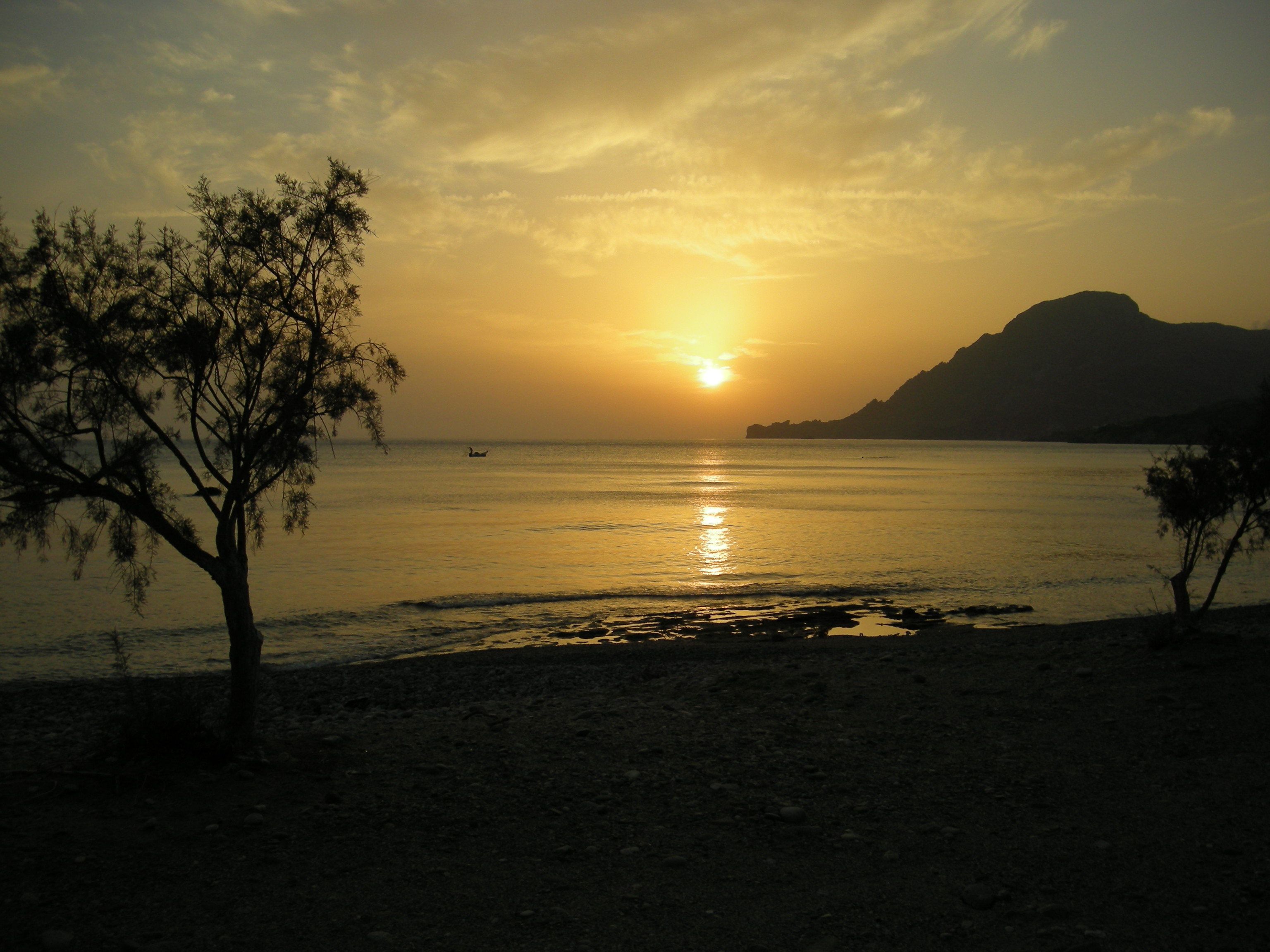 beach nearby, black sand, beach towels