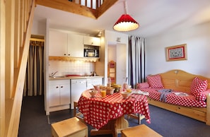 In-room dining - Vacancéole - Résidence Vega (Risoul)