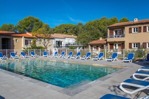 Outdoor pool, pool loungers