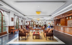 Reception - Angkor Holiday Hotel (Siem Reap)