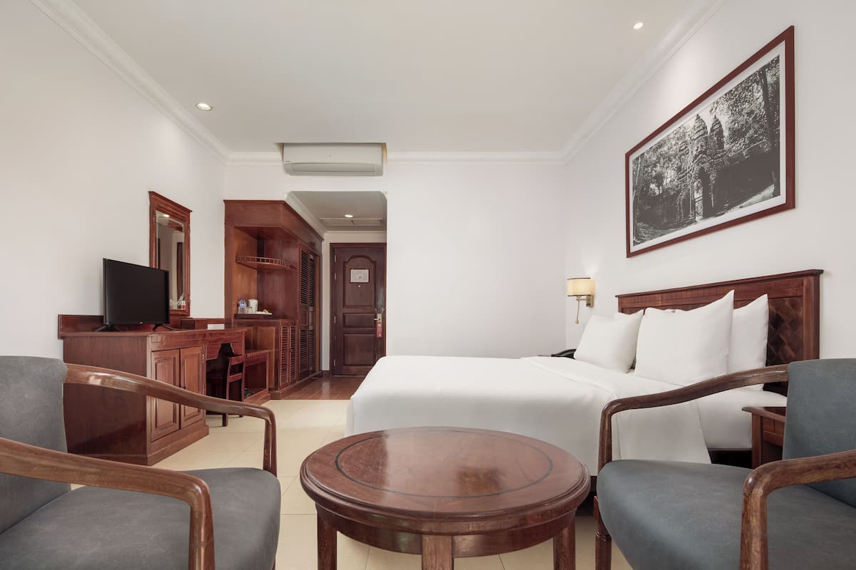 Superior Double Room | City view