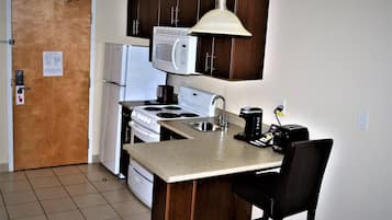 Fridge, microwave, coffee/tea maker