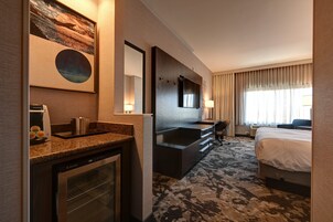 Premium bedding, in-room safe, desk, blackout curtains