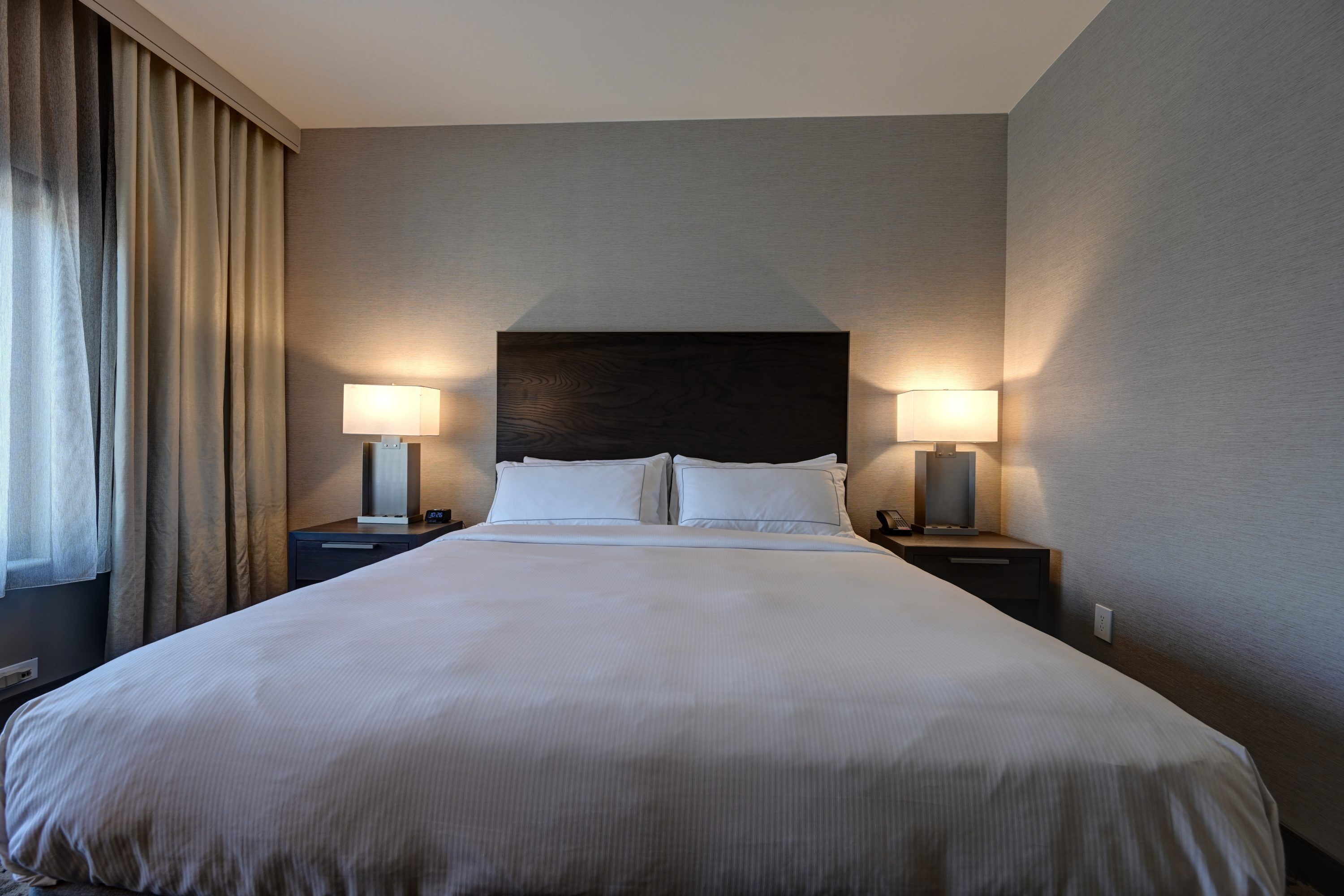 Premium bedding, in-room safe, desk, blackout drapes