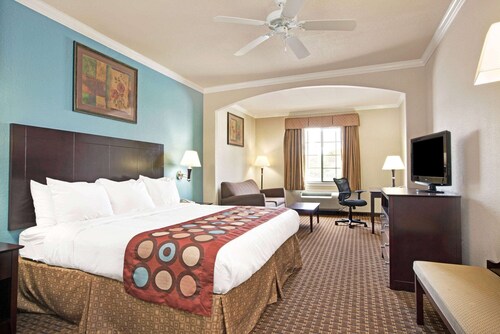 Super 8 by Wyndham IAH West/Greenspoint