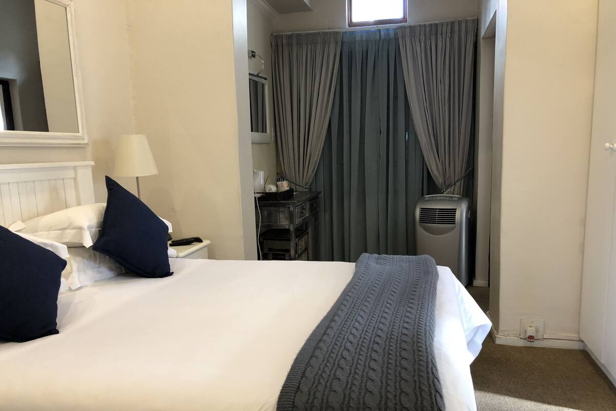 Mouille Point Room | 9 bedrooms, Egyptian cotton sheets, premium bedding, Select Comfort beds
