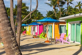 Suite, 1 King Bed with Sofa bed, Ocean View | Egyptian cotton sheets, premium bedding, pillowtop beds, in-room safe at La Siesta Resort & Villas