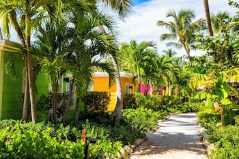 Hotel Exterior at La Siesta Resort & Villas