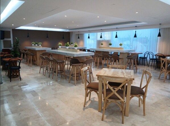 Restaurant - BelAir Business a Wyndham Garden Hotel (Mexico City)