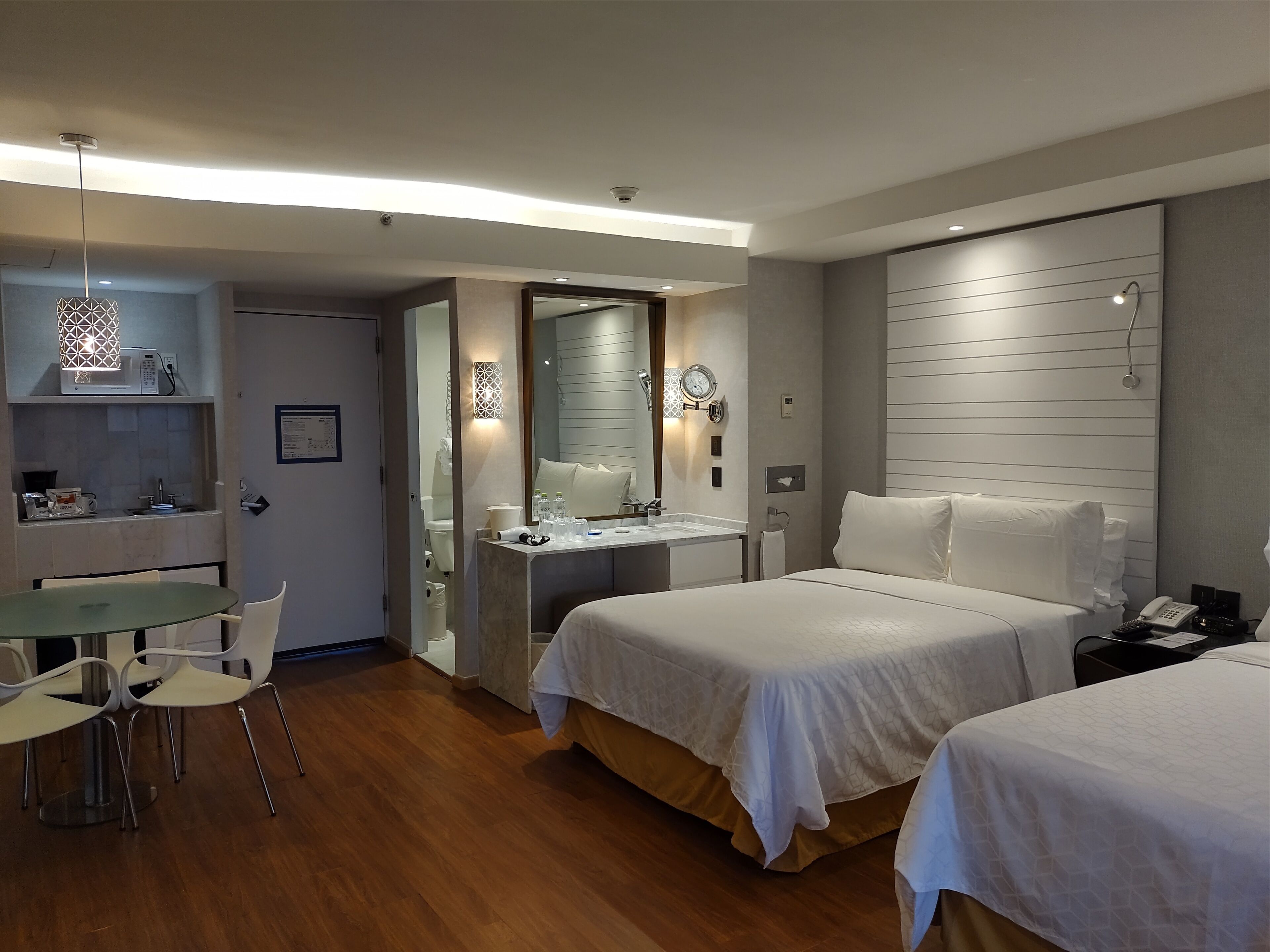 family suite, multiple beds, non smoking | 1 bedroom, in-room safe, desk, laptop workspace