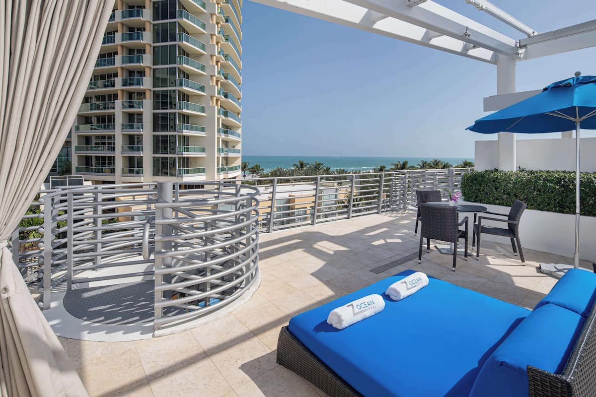 Suite, 1 King-Bett, eingeschränkter Meerblick (Roof Top Terrace) | Zimmerausstattung