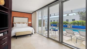 Premium bedding, pillowtop beds, minibar, in-room safe