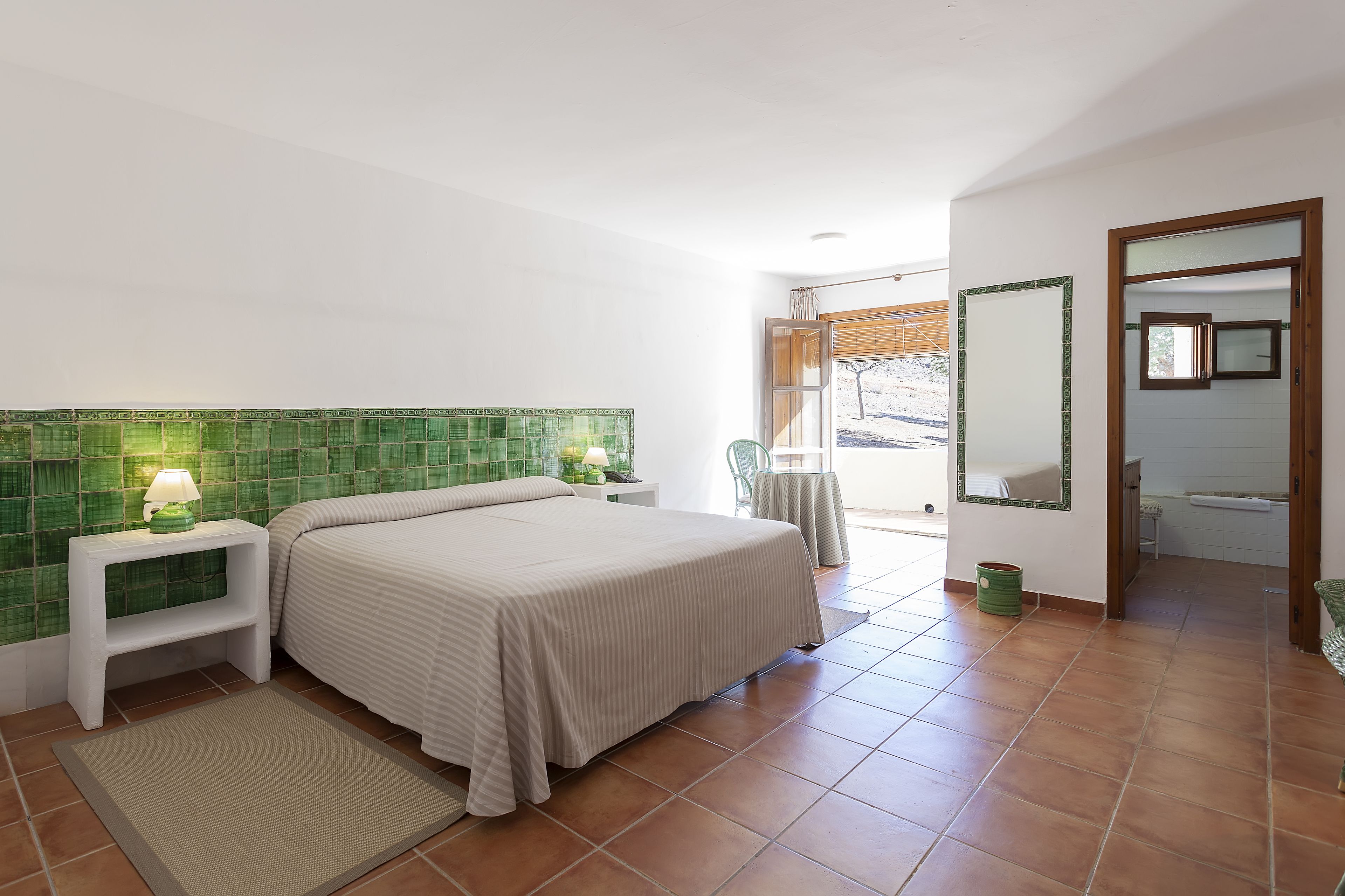 minibar, in-room safe, desk, cots/infant beds