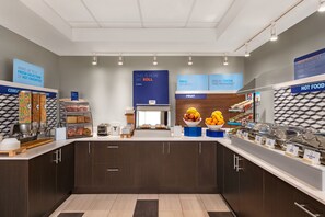 Free daily continental breakfast  - Holiday Inn Express Hotel & Suites Denver Airport by IHG (Denver)