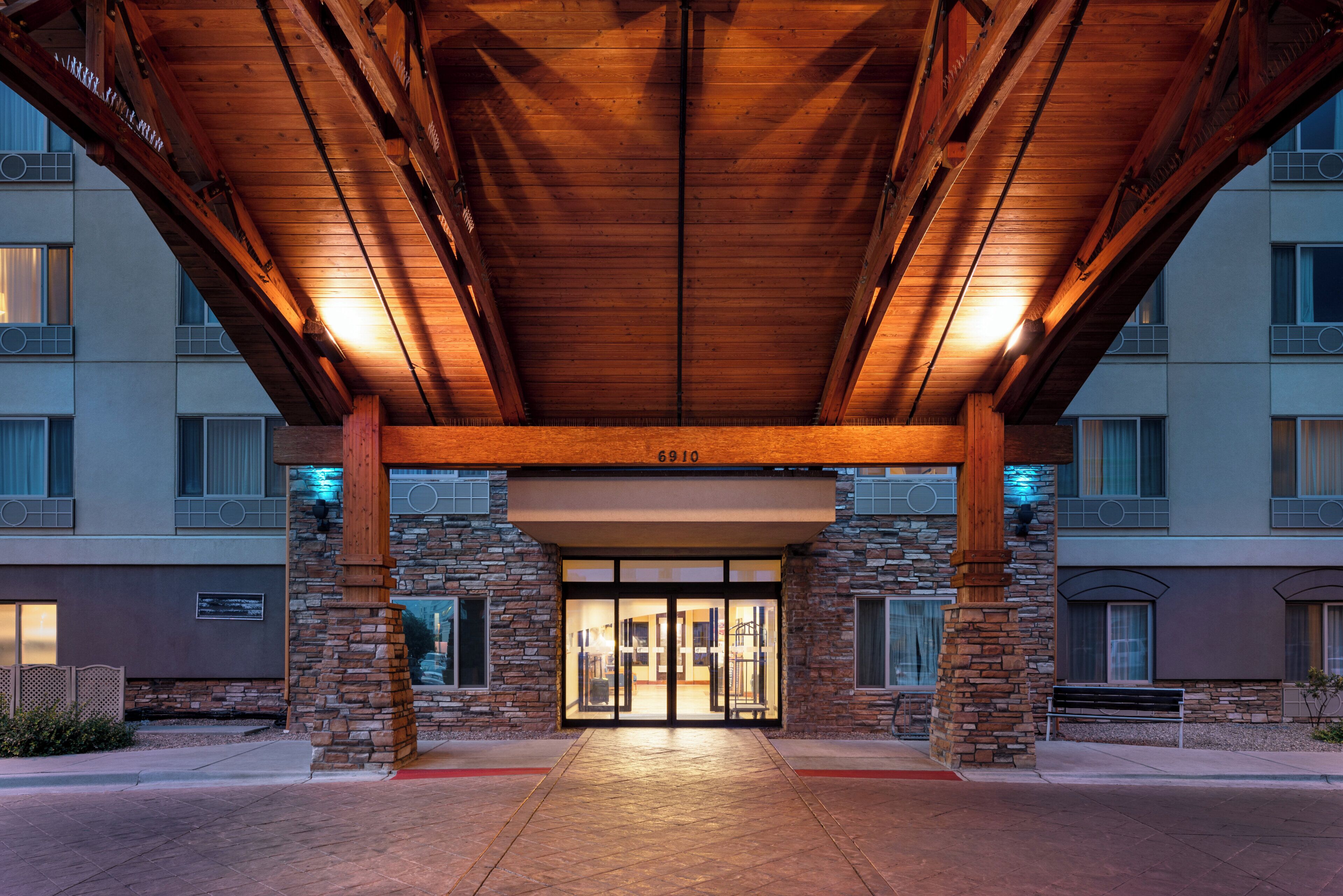 Photo - Holiday Inn Express Hotel & Suites Denver Airport by IHG