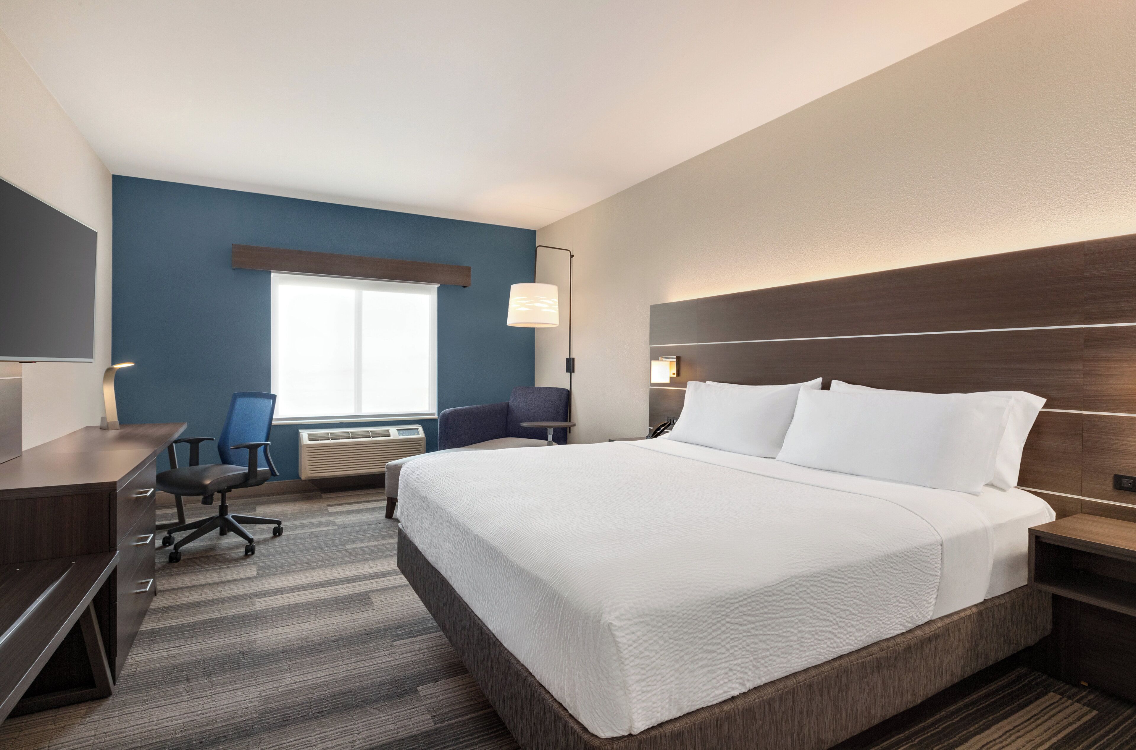 Photo - Holiday Inn Express Hotel & Suites Denver Airport by IHG