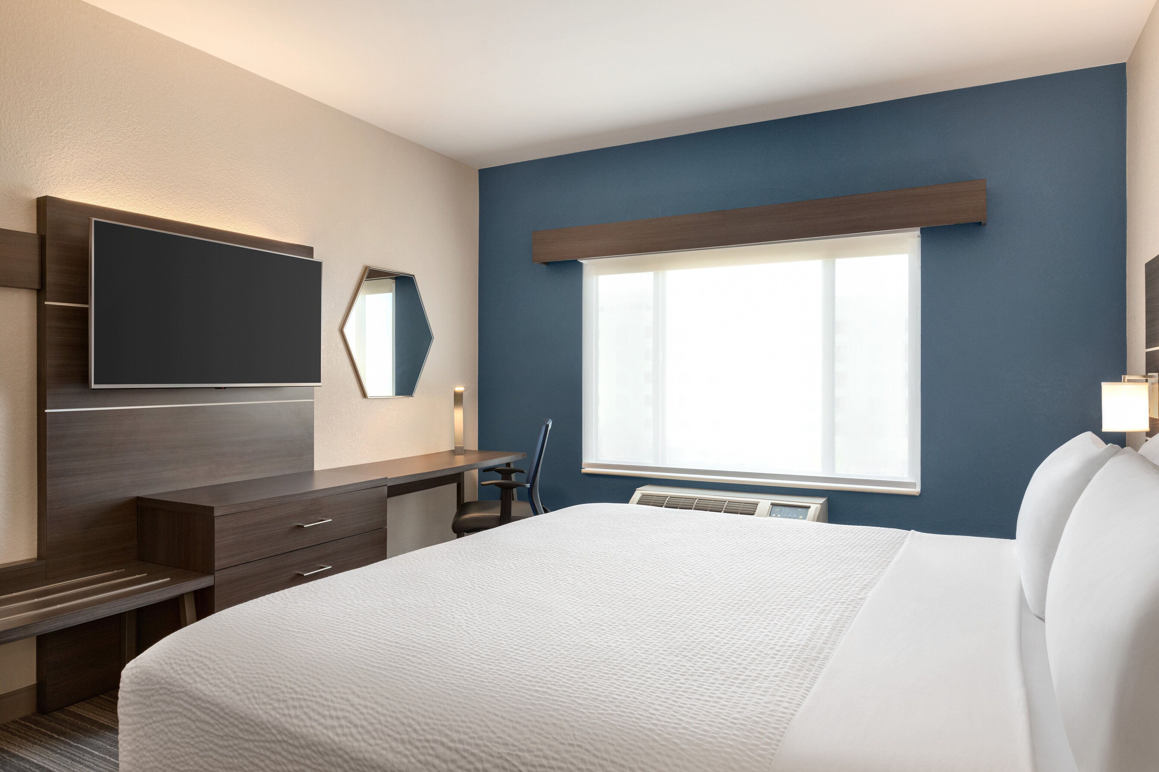 Photo - Holiday Inn Express & Suites Denver Airport by IHG