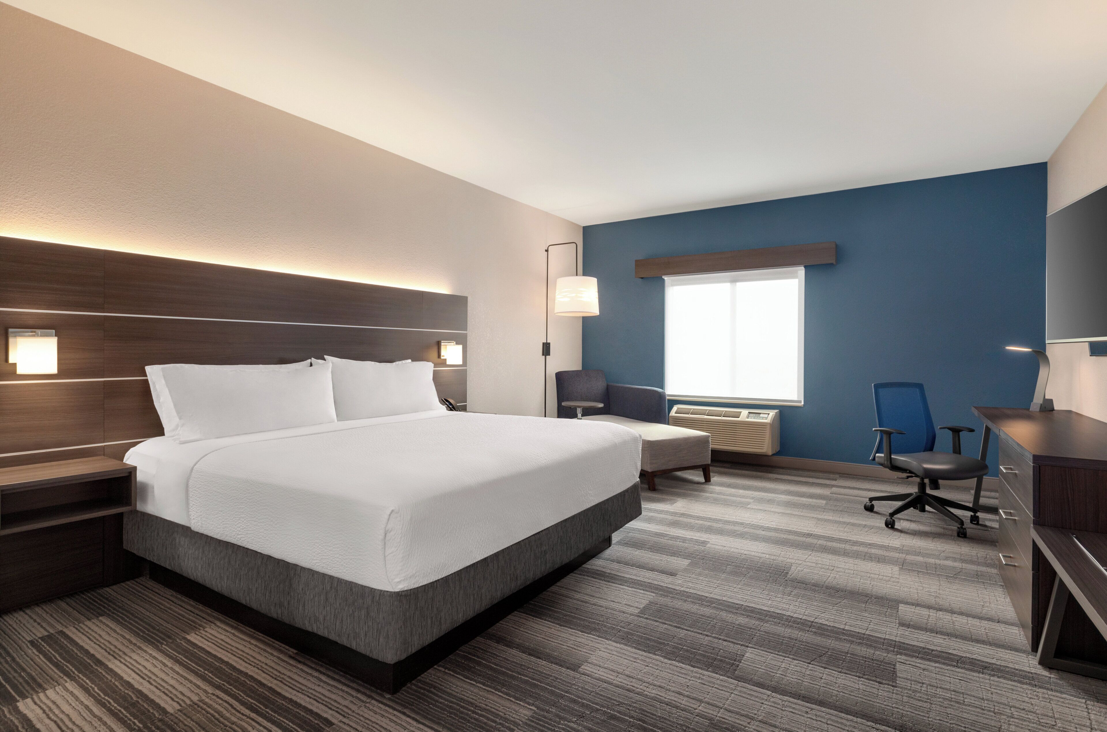 Photo - Holiday Inn Express Hotel & Suites Denver Airport by IHG
