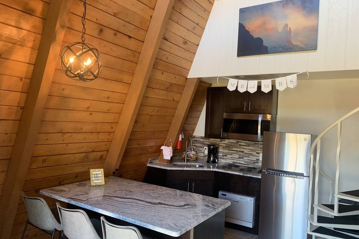 studio, accessible, mountain view | 1 bedroom, hypo-allergenic bedding, down duvets, blackout curtains